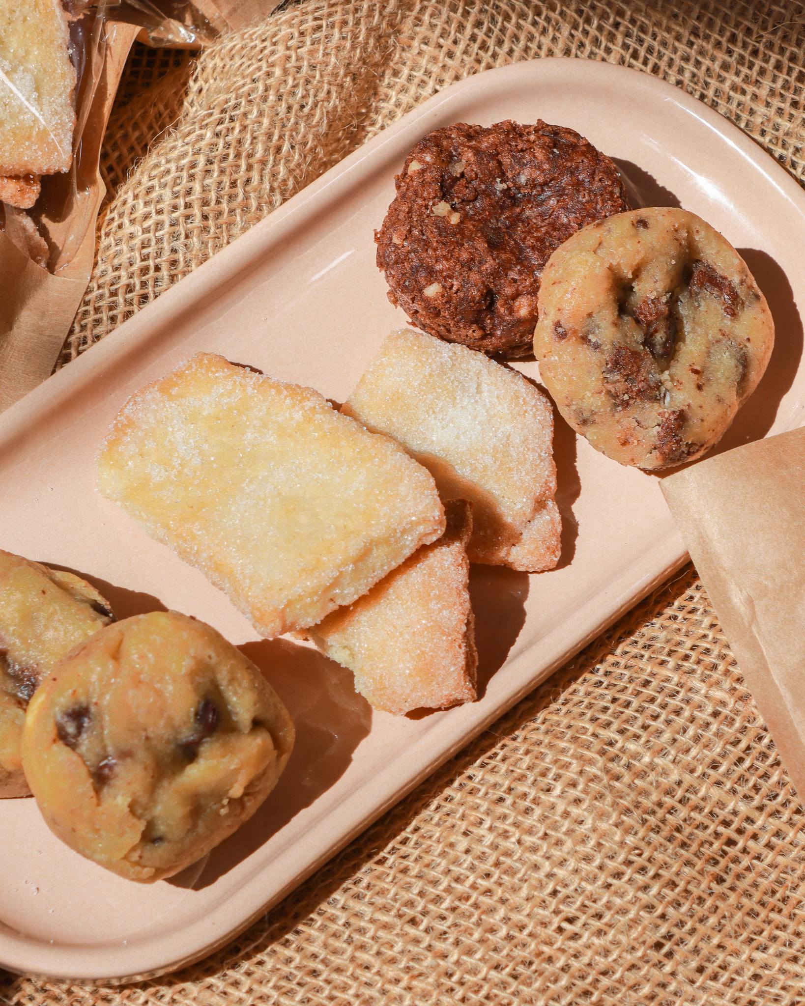 Vous les avez tous testés nos cookies ? Et nos croquants sucrés ?
UNE TUERIE !!! 

🍪 Faits maison à Gémenos (13)
📍Disponibles dans plusieurs points de vente
💌 Plus d’infos sur notre site web (lien dans notre bio)

#CookiesGiraudon #Bonheur #CookiesAvecAmour #GourmandiseAuthentique #homemadewithlove #CookiesArtisanaux #FaitAvecAmour #Gémenos #CuisineArtisanale #marseille #MadeInFrance